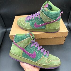 Size 7.5 - Nike SB Dunk High Premium Skunk 420 2010